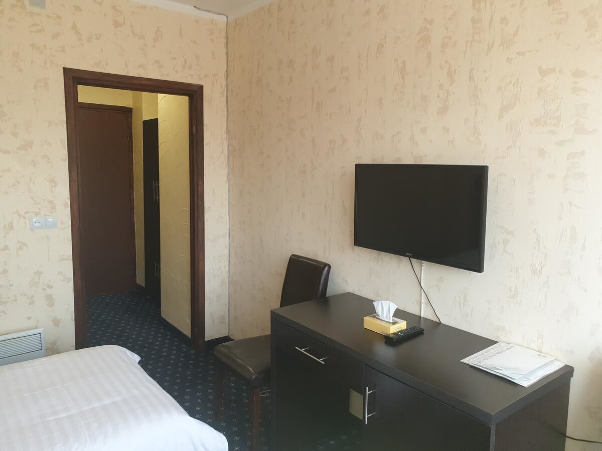 Отель Kirovakan Hotel Ванадзор-8